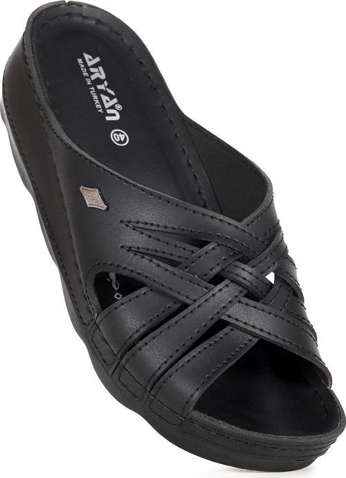  Poise Günlük 4 Cm Topuklu Kadın Terlik Ary