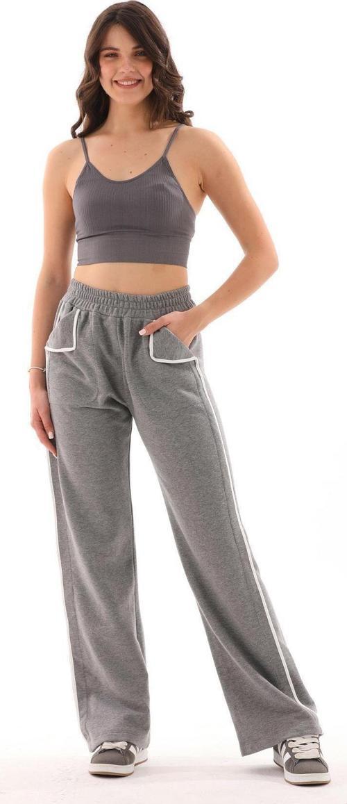 Kadın Gri Beyaz Yüksek Bel Tasarım Cepli Şeritli Bol Paça Üç İplik Eşofman Altı