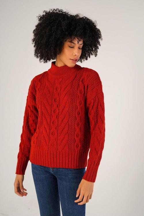 Kırmızı Kadın Saç Örgülü Yarım Balıkçı Yaka Yün Kazak