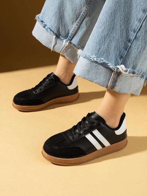 Rahat Taban Bağcıklı Kadın Sneaker 001-7001-25