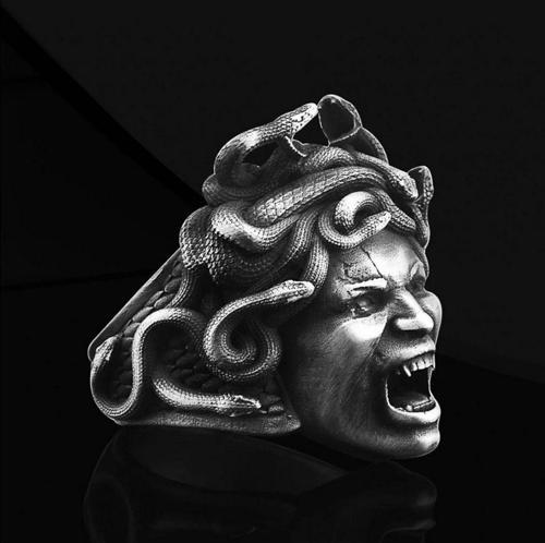 Medusa Çığlık Yüzük