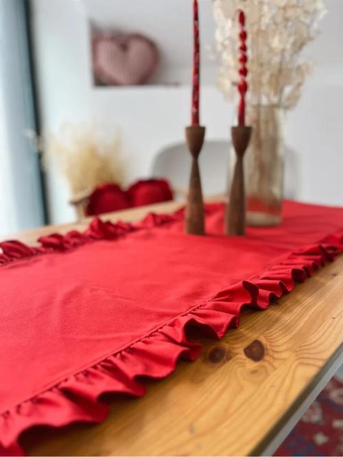 Lovely Kırmızı Fırfırlı  Runner 40x120 cm