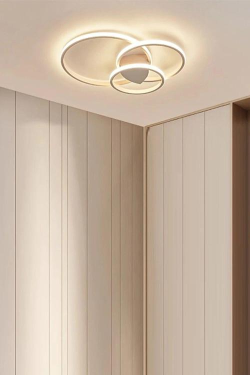 Leo Modern Tasarım Beyaz Renk Salon Mutfak Hol Beyaz Ledli 3 Lü Led Avize