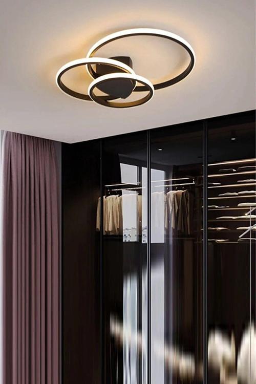 Leo Modern Tasarım Siyah Renk Salon Mutfak Hol Beyaz Ledli 3 Lü Led Avize