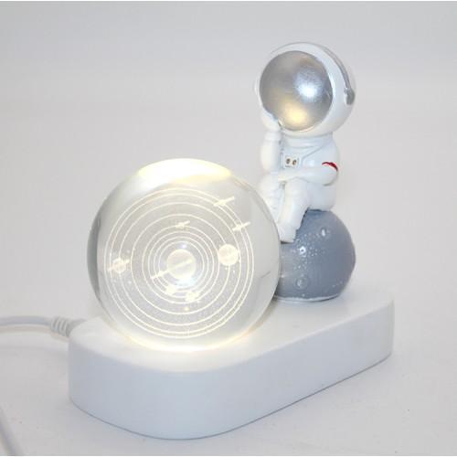Büro Ev Ofis Hediyesi için Astronot Tip Led Işıklı Cam Küre
