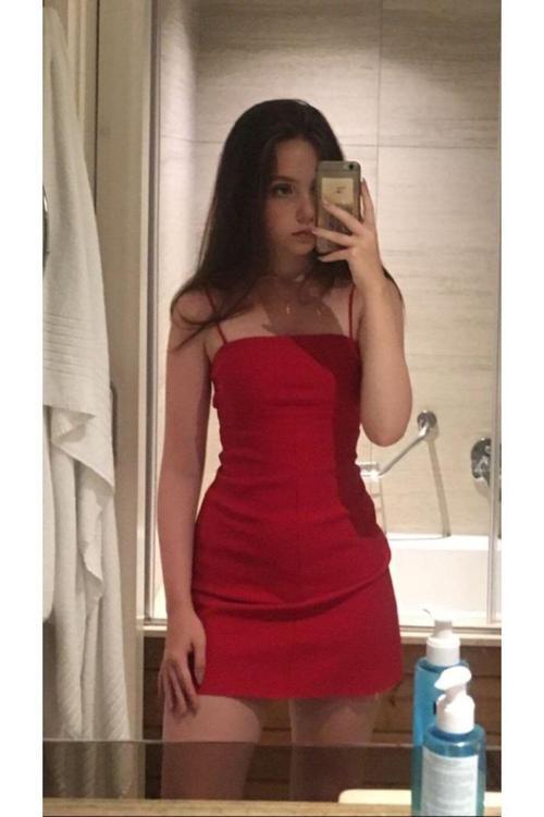 Genç Kız İp Askılı Elbise