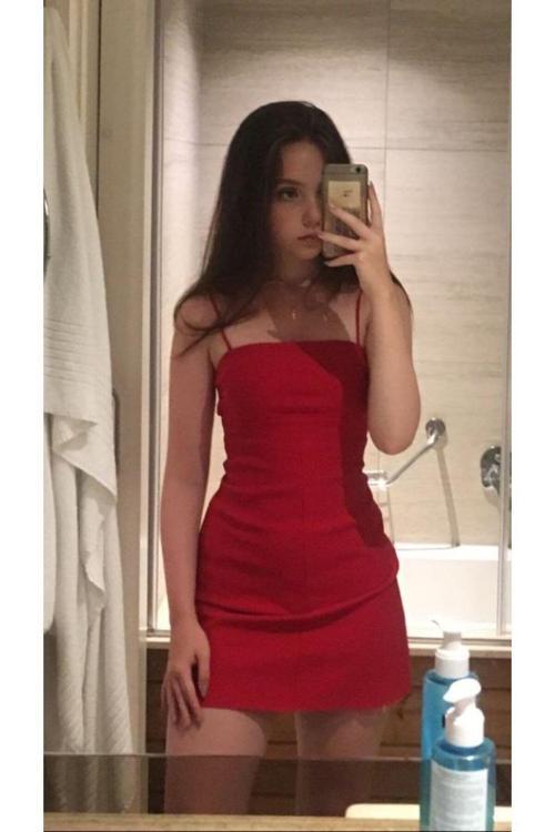 Genç Kız İp Askılı Elbise