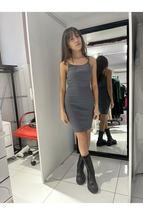 Genç Kız İp Askılı Elbise