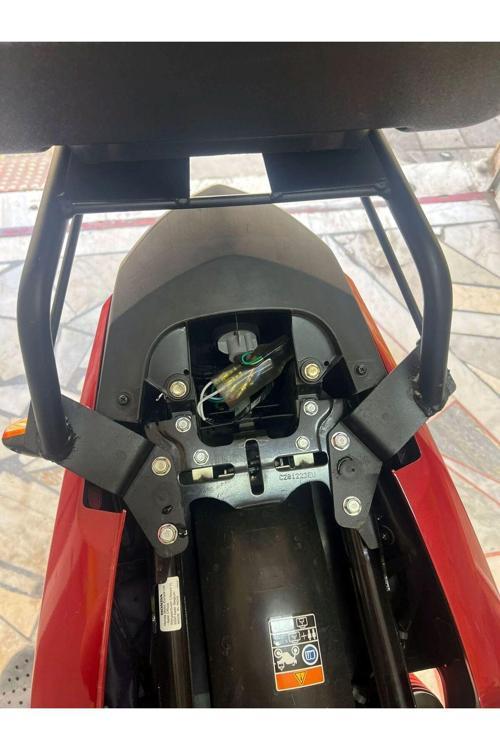 Cb 125 F 2024 Çanta Demiri