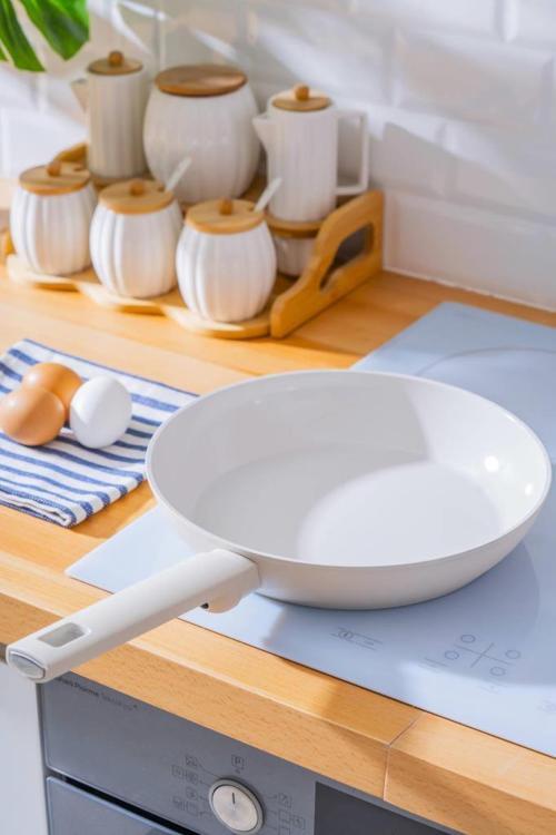 Ultimate İndüksiyonlu Pro Dövme 30 cm Tava BFT-07842