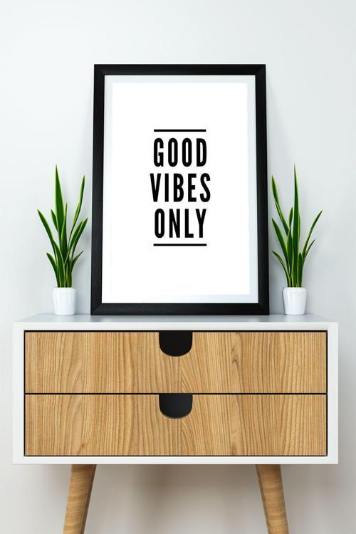 Tek Parça Çerçeve Görünümlü Yazılı Mdf Tablo "Good Vibes Only"