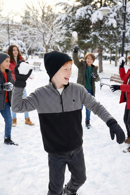 Yumuşak Dokulu Yarım Fermuarlı Renk Bloklu Dik Yaka Unisex Çocuk Polar 5905004 GRİ-SİYAH