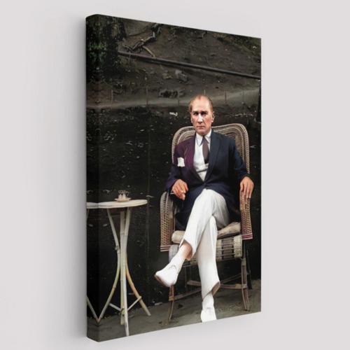 Mustafa Kemal Atatürk Sandalyede Otururken Dekoratif Kanvas Tablo, Duvar Dekoru 6379