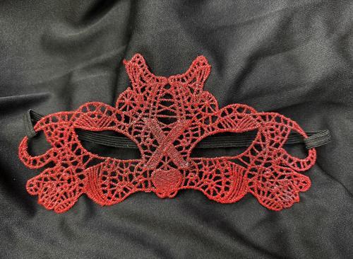 Kırmızı Dantel Masquerade Maskesi Çift Taraflı 10 No