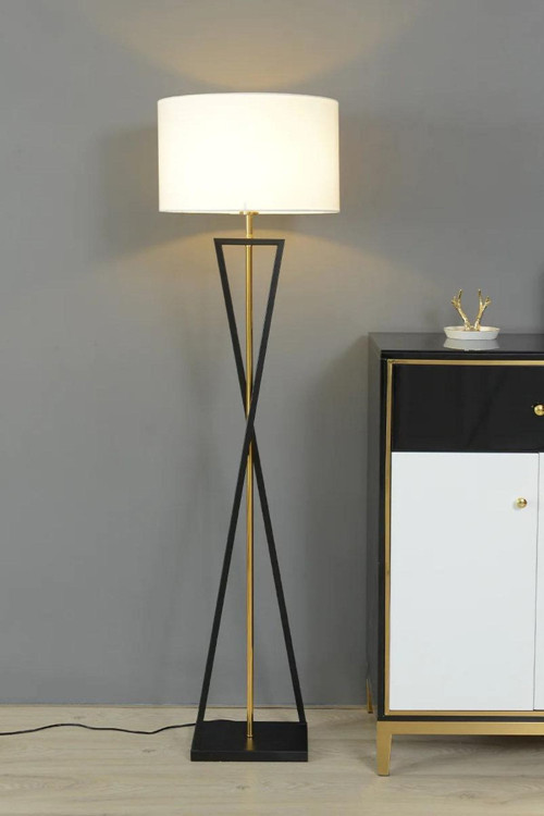 LMD-FR02 Statik Siyah, Gold Detaylı Metal Lambader