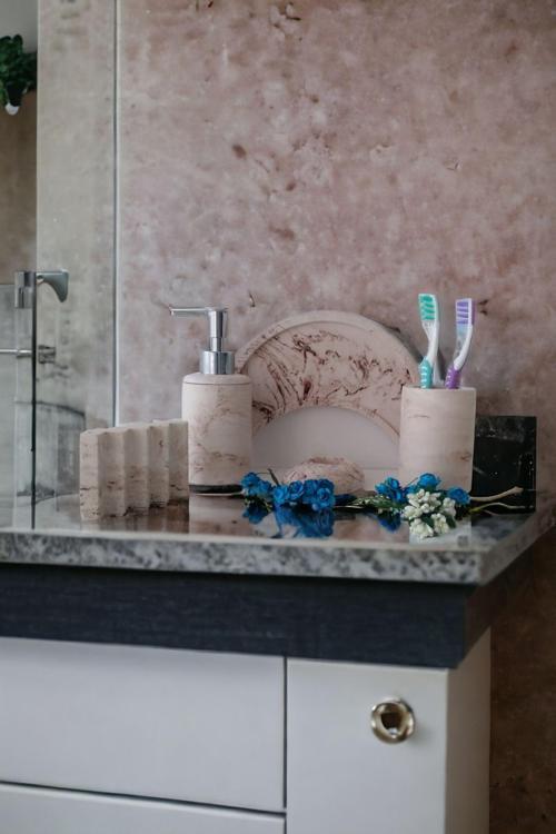 Bej Hilal Tepsili Banyo Seti ,Sıvı Sabunluk Diş Fırçalığı Beton Aksesuar Takımı