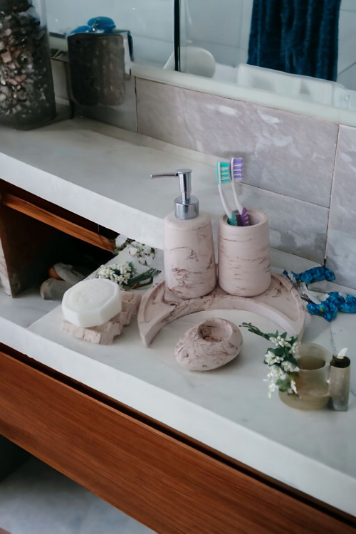 Marble Bej Hilal Tepsili Banyo Seti,Sıvı Sabunluk Diş Fırçalığı Beton Aksesuar Takım