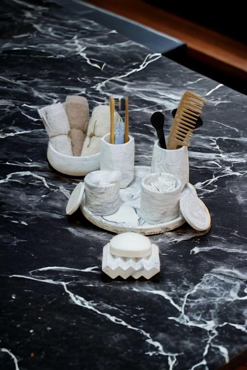 Marble Serisi Tepsili Beton Banyo Seti,Pamukluk,Havluluk Ve Sabunluk Set