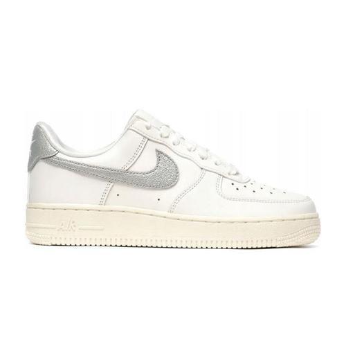 Air Force 1 07 Kadın Günlük Ayakkabı DQ7569-100
