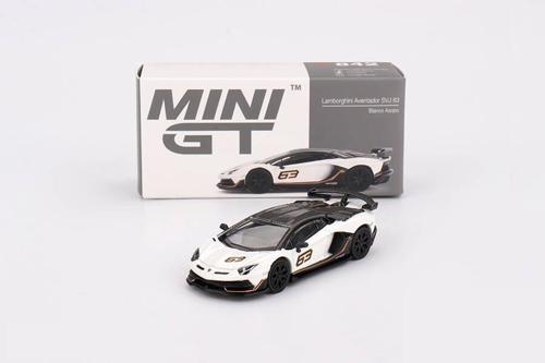 1/64 842 Lamborghini Aventador SVJ 63 Bianco Asopo