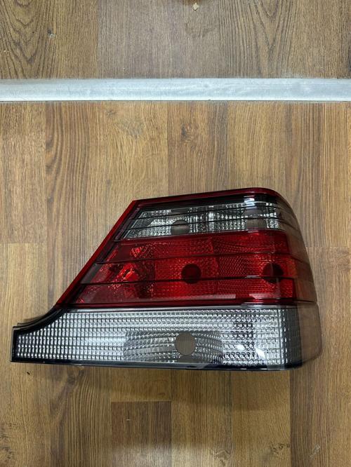 Mercedes W140 Stop Lambası Füme Sağ 1995-1998