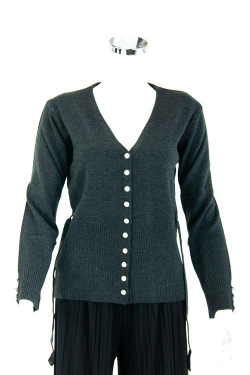 Kadın Kışlık Uzun Kollu Önü Düğmeli Normal Kesim Likralı V Yaka Dokuma Hırka Füme L