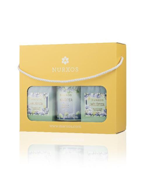 9688 Nilüfer Kutulu 2 Adet Kokulu Mum + Freshener Oda Spreyi