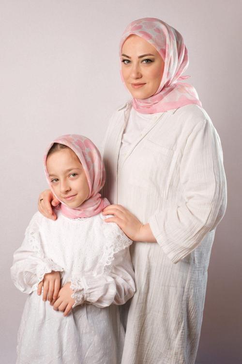 Pembe Dijital Baskılı Anne Kız Kombin Tesettür Eşarp Pamuk Polyester Kalp Desenli 6004_04