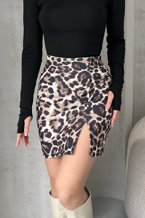 Kadın Yüksek Bel Lastikli Yırtmaçlı Leopar Desenli Mini Etek Siyah M