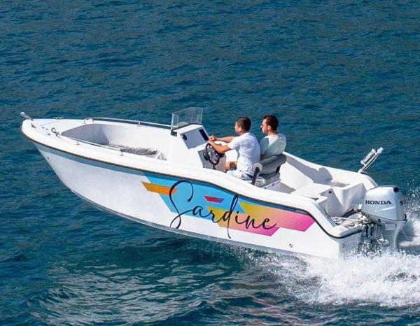 Ocean Marine Ocean 550 Hunter Fishing Boat - Image 1