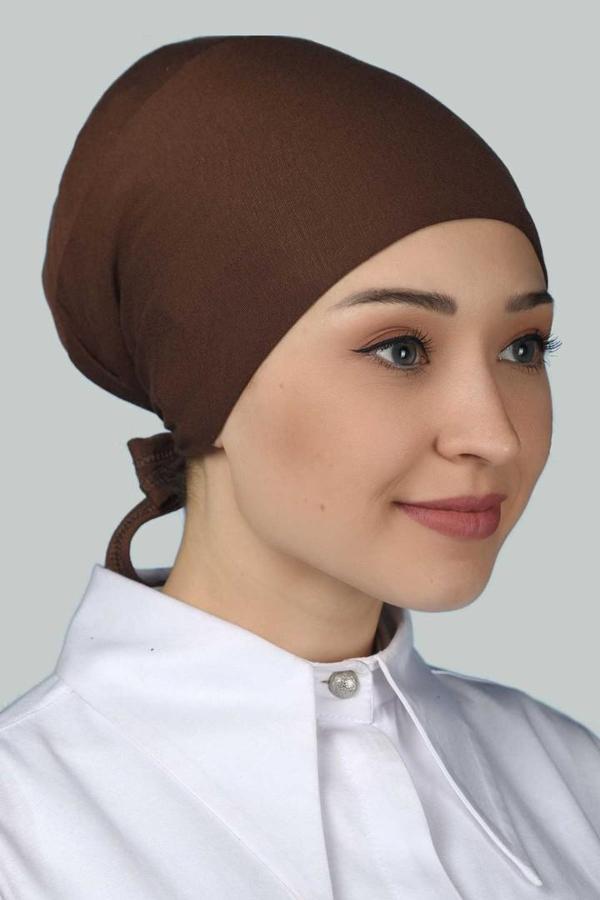 Dikişsiz Bağcıklı Kaymayan Tesettür Penye Bone - Image 1