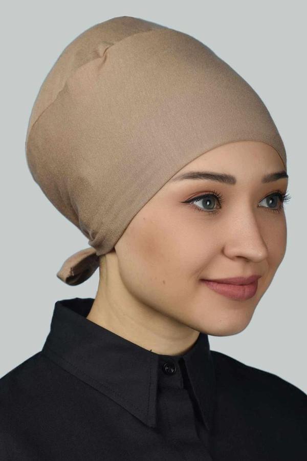 Dikişsiz Bağcıklı Kaymayan Tesettür Penye Bone - Image 1