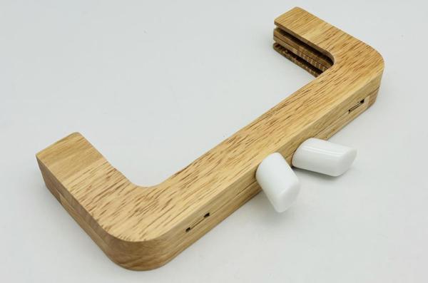 Angel Çanta Aksesuar 20 Cm Beyaz Renk Silindir Başlıklı Ahşap Burs - Image 1