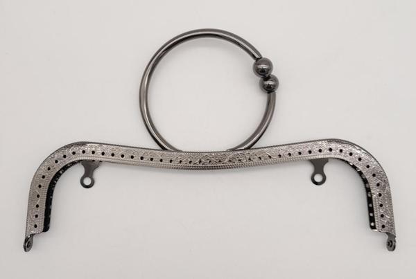 Angel Çanta Aksesuar 22 cm Bilezik Model Çanta Klipsi Çanta Bursu Füme Metal - Image 1