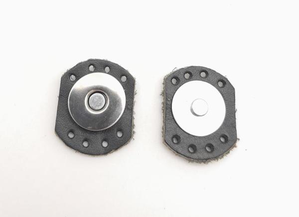 Angel Çanta Aksesuar Siyah Renk Gerçek Derili Oval Kenar Mıknatıslı Çıtçıt Gümüş Metalli - Image 1