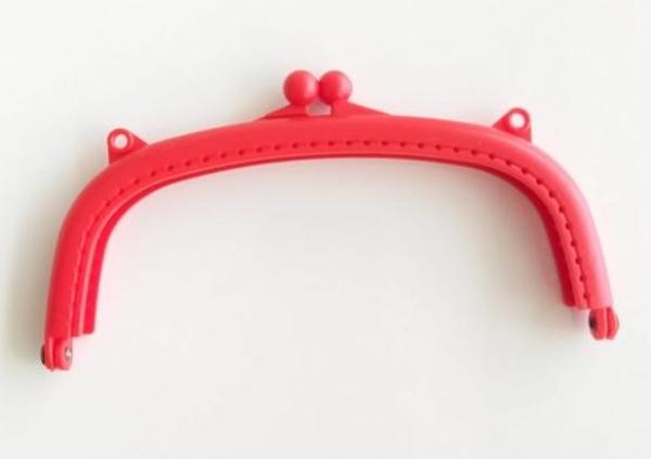 Angel Çanta Aksesuar 16 Cm Plastik Cüzdan Klipsi Kırmızı - Image 1
