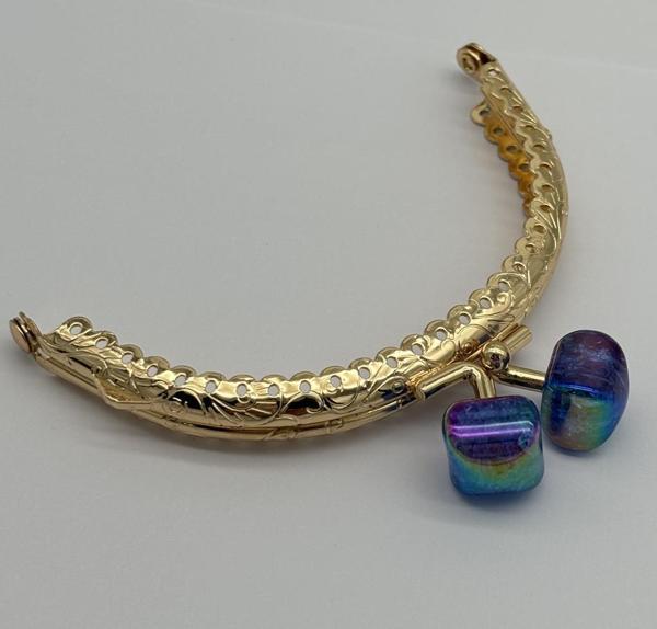 Angel Çanta Aksesuar 10 cm Light Gold Oval Cüzdan Çanta Klipsi Bursu Yanardöner Mavi  - Image 1