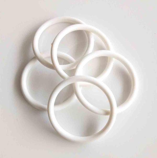 Angel Çanta Aksesuar 1 Adet 8 Cm Plastik Halka Beyaz - Image 1