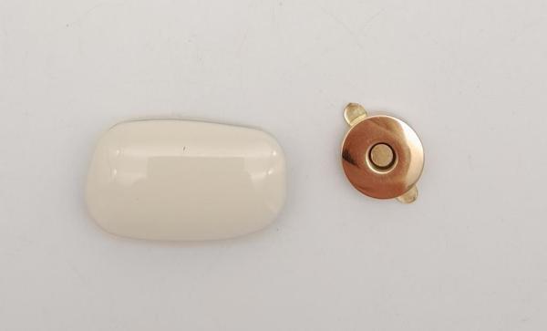 Angel Çanta Aksesuar Krem Renkli Light Gold Mıknatıslı Kilit - Image 1