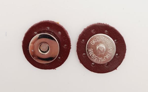 Angel Çanta Aksesuar Bordo Suni Derili Mıknatıslı Çıtçıt Gümüş Metalli - Image 1