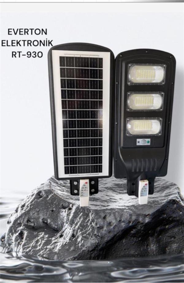 Everton Rt-930 Şarjlı 150W Solar Panelli Projektör Led (Sokak Lambası) - Image 1