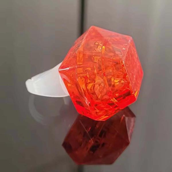 Kristal Tasarımlı Led Glow Işıklı 3 Modlu Kırmızı Yüzük 3.5 X 5 Cm - Image 1