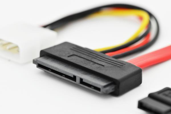 Ednet ED-84142 0.5 Mt SATA 22 pin to SATA 7 Pin L 4 Pin Güç Kablosu - Image 1