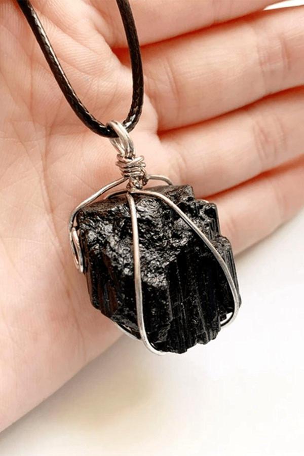 Sertifikalı Deri İpli Siyah Turmalin Taşı Kolye - Image 1