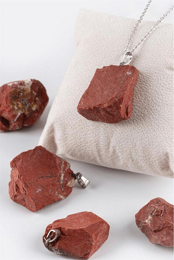 Sertifikalı Ham İşlenmemiş Kırmızı Jasper Taşı Kolye - Image 1