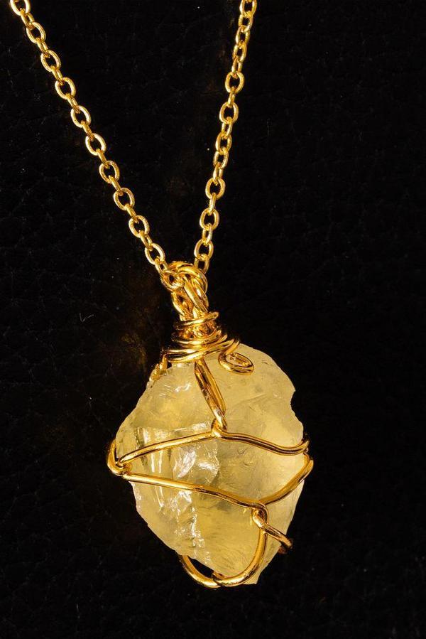 Sertifikalı Gold Tel Sargılı Limon Kuvars Taşı Kolye - Image 1