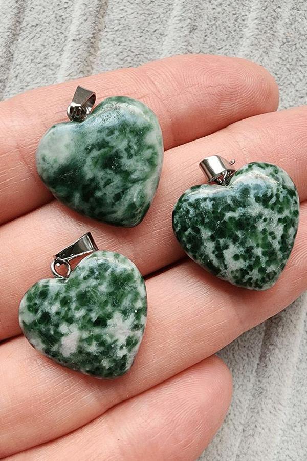 Sertifikalı Kalp Model Yeşil Nokta Jasper Taşı Kolye - Image 1