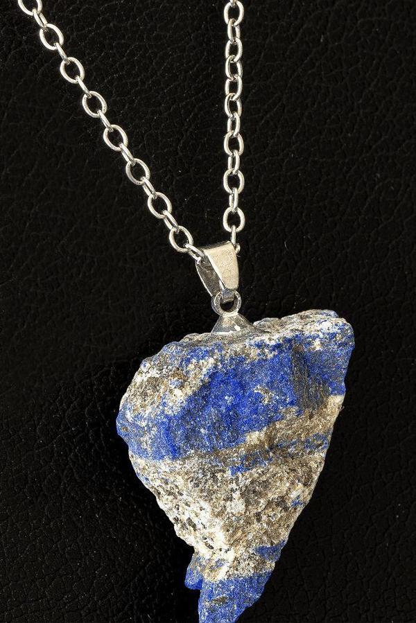 Sertifikalı Ham İşlenmemiş Lapis Lazuli Taşı Kolye - Image 1