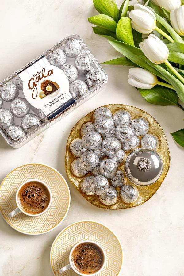 Beyoğlu Gala Tane Fındıklı Bayramlık Çikolata 370 Gr. - Image 1
