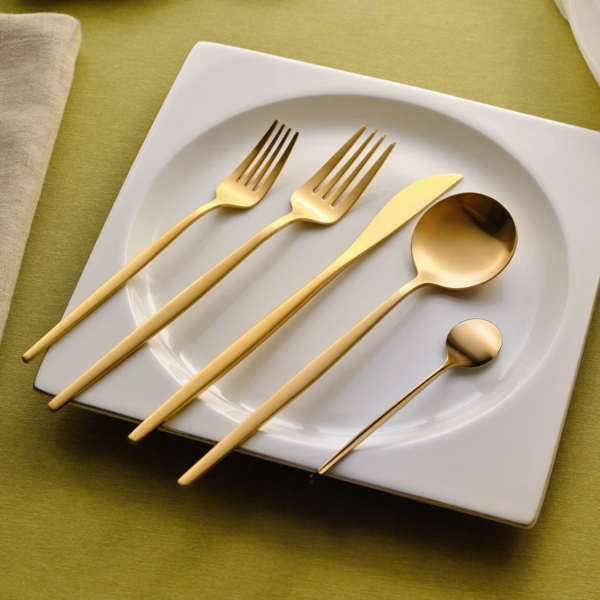 Karaca Orion Mat Gold 12 Kişilik 60 Parça Çatal Kaşık Bıçak Takımı - Image 1